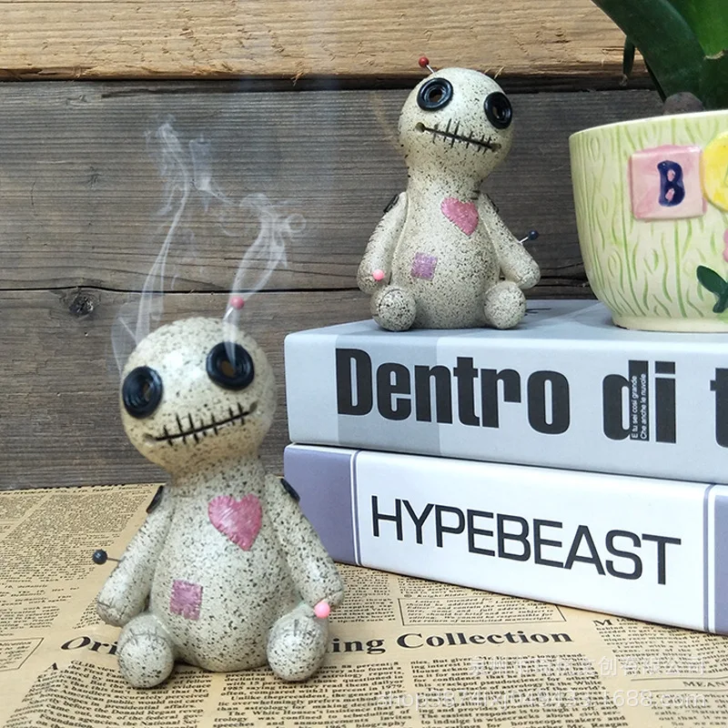 

Halloween Horror Eve Crafts Cartoon Curse Doll Spray Ornaments Voodoo Doll Incense Creative Home Decoration Props