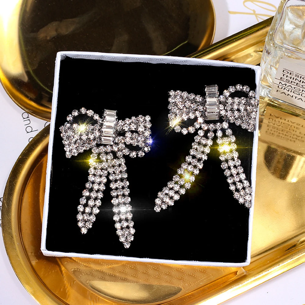 

Luxury Earrings Rhinestone Tassel Drop Dangler Korean Hollow Ear Studs Shining Long Earrings for Women Wedding Fashion Jewelry