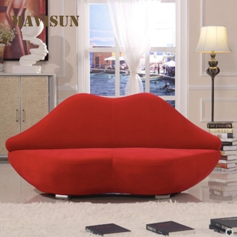 Нестандартная цена. Необычные диваны. Красный диван. Диван необычной формы. Диван губы.