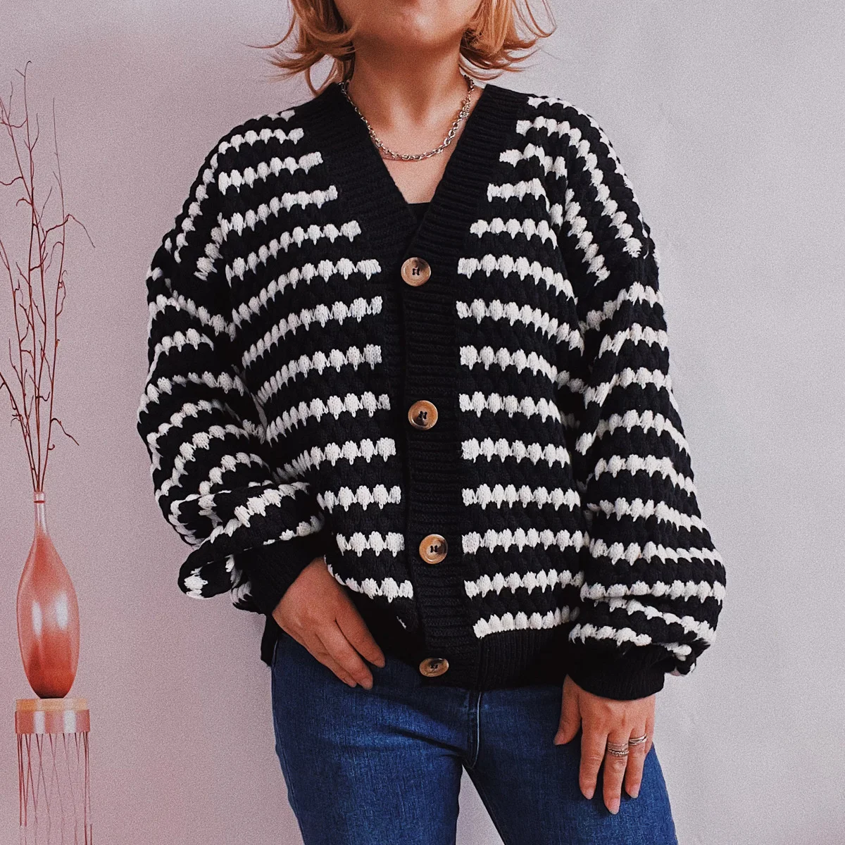 

OMCHION V Neck Female Cardigan 2022 Autumn Winter Loose Large Striped Knitted Sweater Jacket Women Casual Loose Vintage Jumper