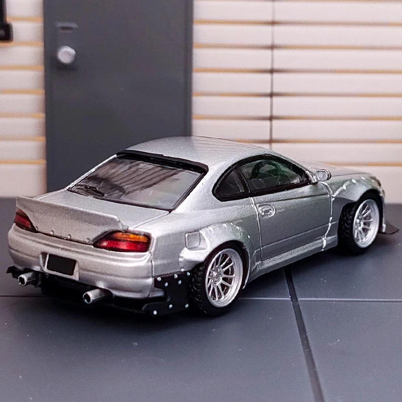 Литой оригинальный в масштабе 1:64 Nissan Slivia S15 модель автомобиля из сплава