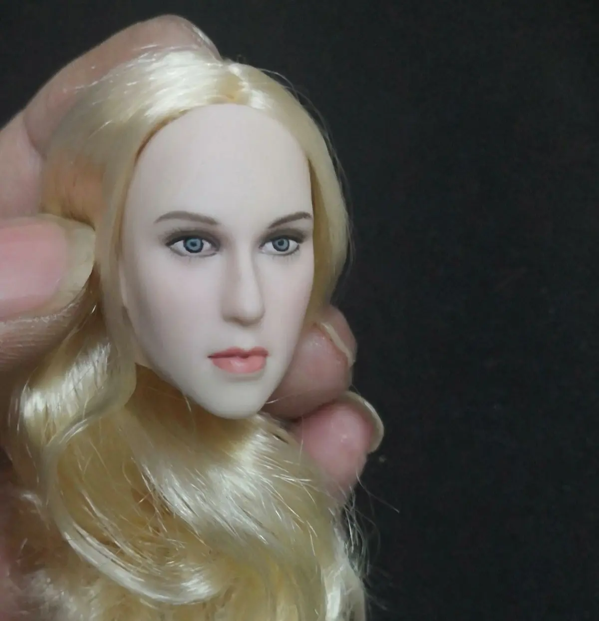 

jiaou doll 1/6 Female Head Sculpt women doll blond curly brown hair head Carving Model For 12 inch pale TBLeague Figure Body