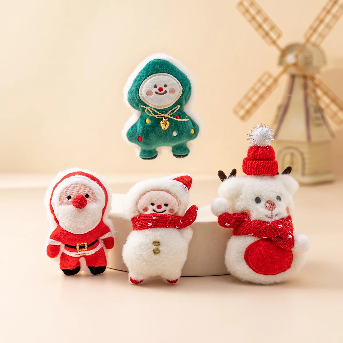 

Christmas Cat Toys Plush Toys Cute Dog Chew Squeak Toys Dogs Puppy Cats Sound Training Interactive Toy Pet Items Dog Accessories