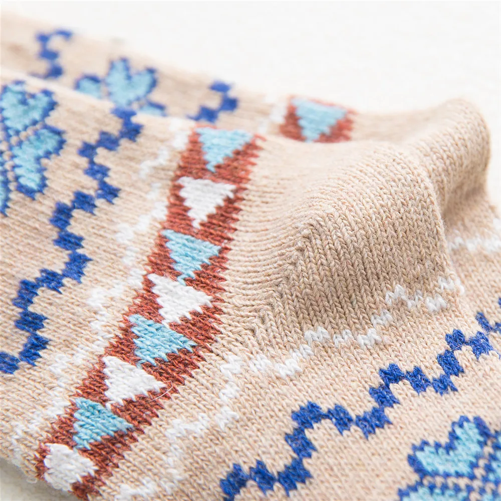 5 Pairs Winter Autumn Women Wool Socks Warmer Ethnic Style Cashmere Thermal Thicken Four Love Women Cute Socks