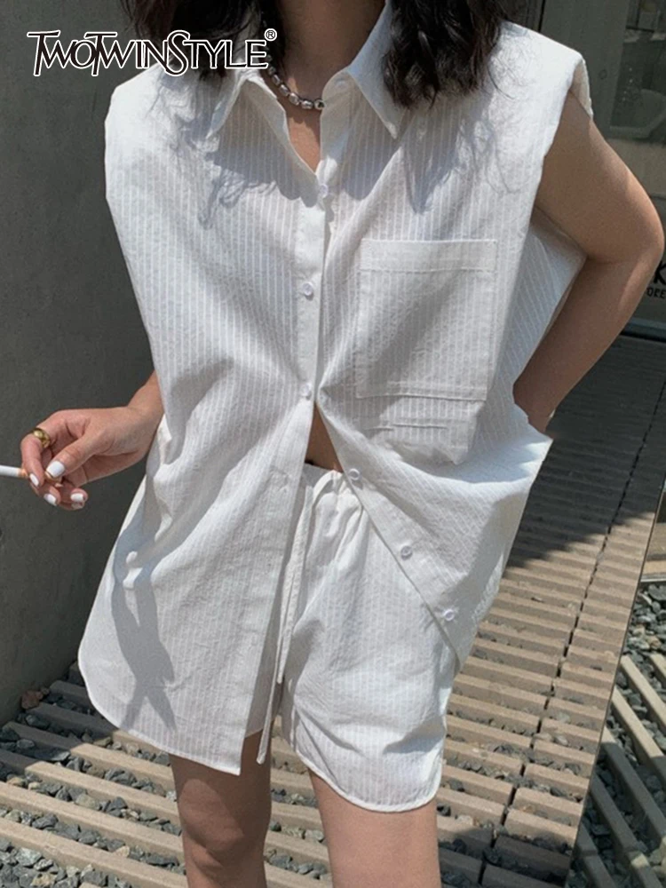 

TWOTWINSTYLE Casual Striped Blouses For Women Lapel Sleeveless Patchwork Pockets Spliced Single Breasted Shirt Female Clothing