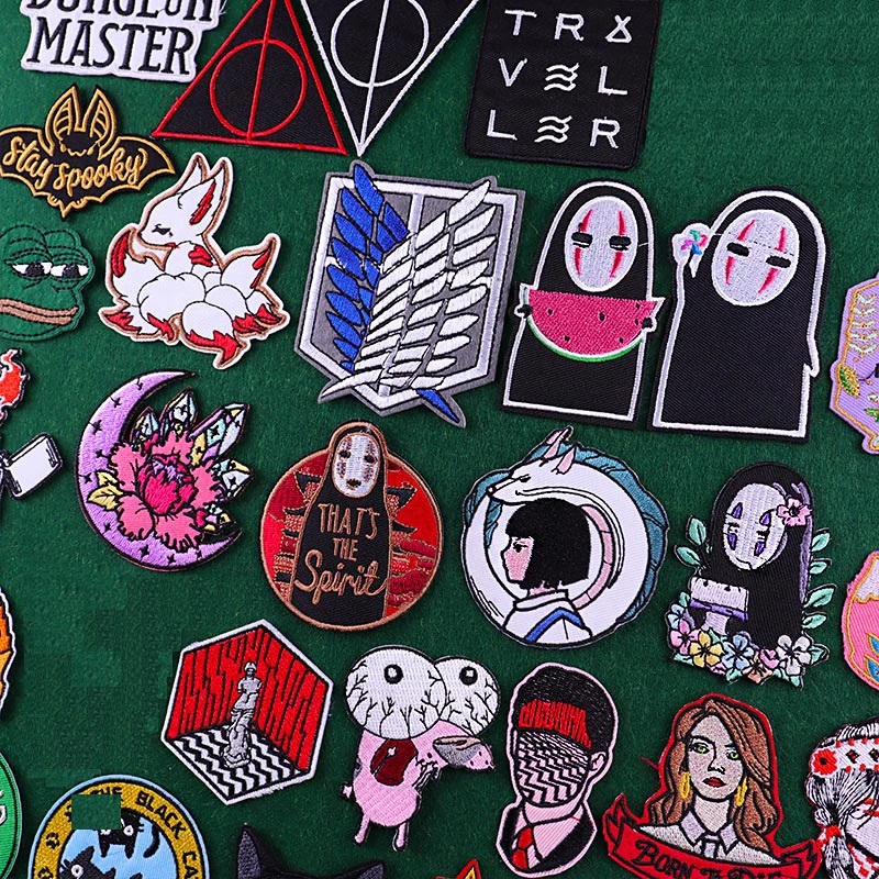 

Japan Anime Patch No Face Man Embroidered Patches For Clothing Attack On Titan Patch Iron On Patches For Clothes Stickers Badge