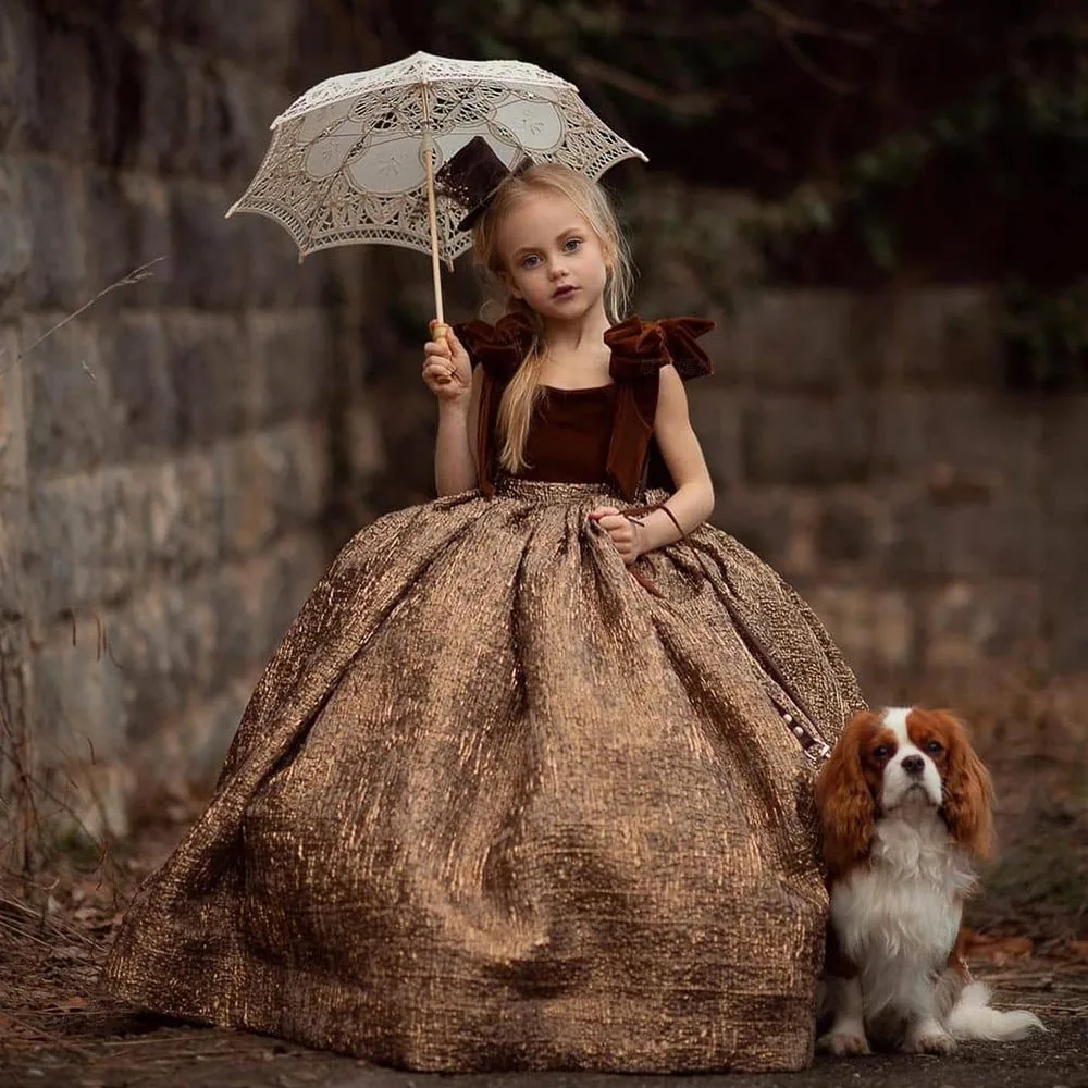 

Exquisite Flower Girls Dresses 2023 Velour Satin A-Line Puffy Kids Wedding Party Dress Bow Straps Elegant Girl Princess Gowns
