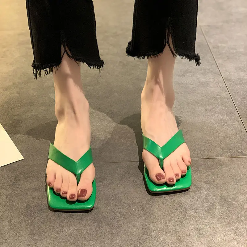 

2022 New Women Sandals Flip Flops Summer Shoes Fashion Beach Slippers Sandals Women Shoes Dressing Square Toe T-Strap Flats