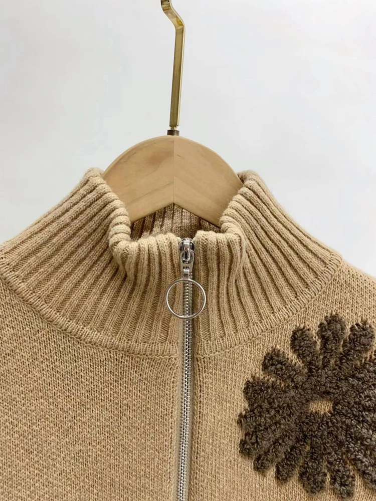 

2022 Autumn and Winter New Chrysanthemum Jacquard Knitted Cardigan Short Jacket Women Cardigan Coat