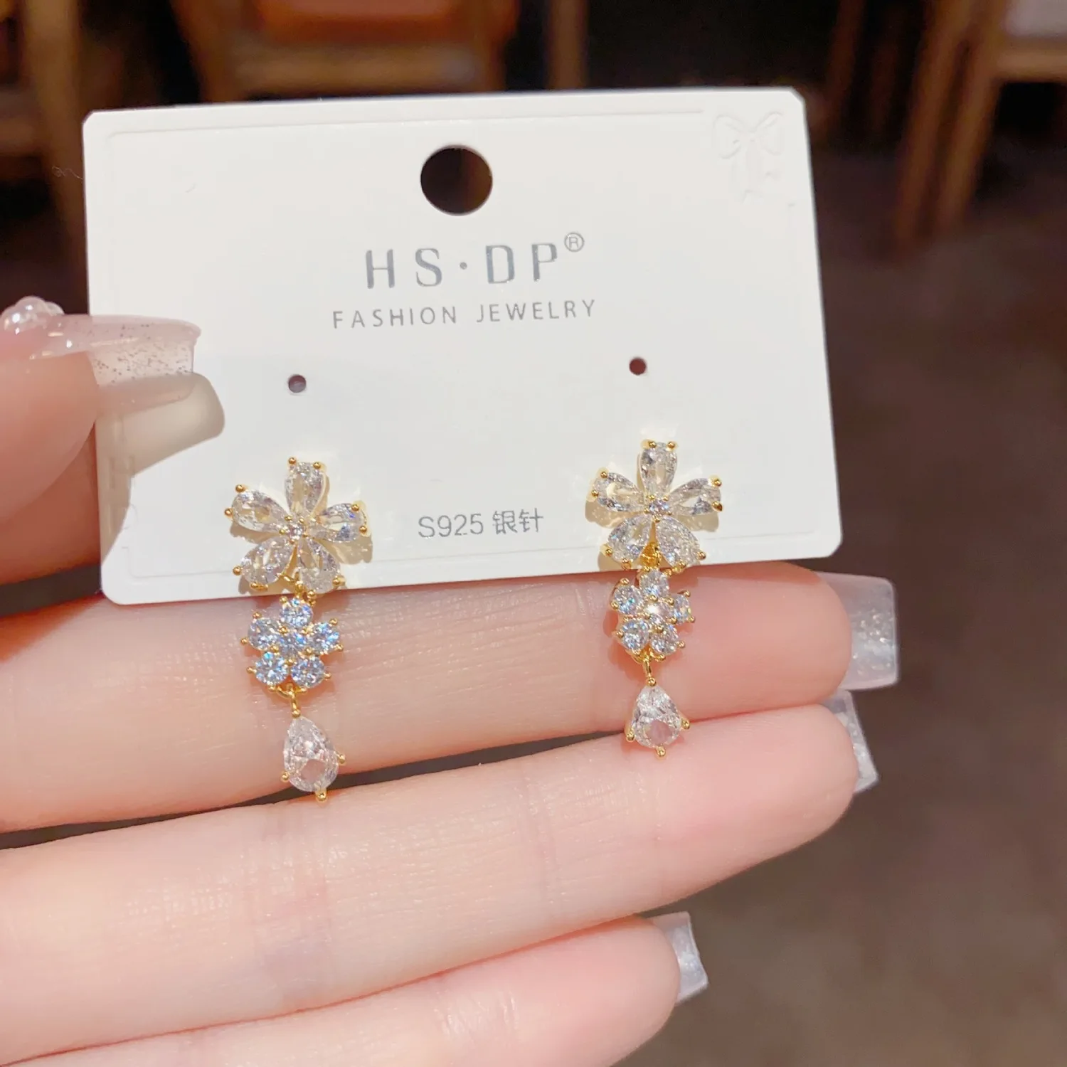 Популярные в Интернете изысканные модные темпераментные серьги с кисточками и