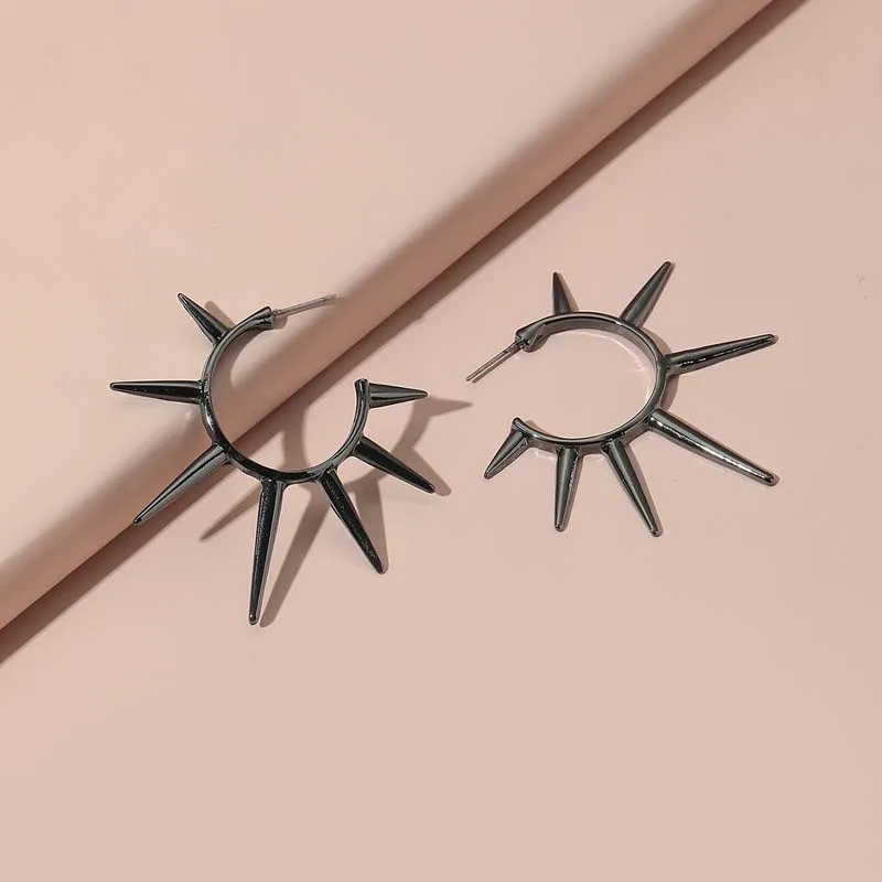 Черные панк-готические серьги-гвоздики