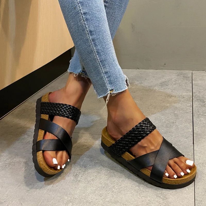 

Large 42 Outdoor Beach Vacation Casual Slippers for Women 2023 New Flat Platform Cross Sandals Wedges Retro Zapatos De Mujer