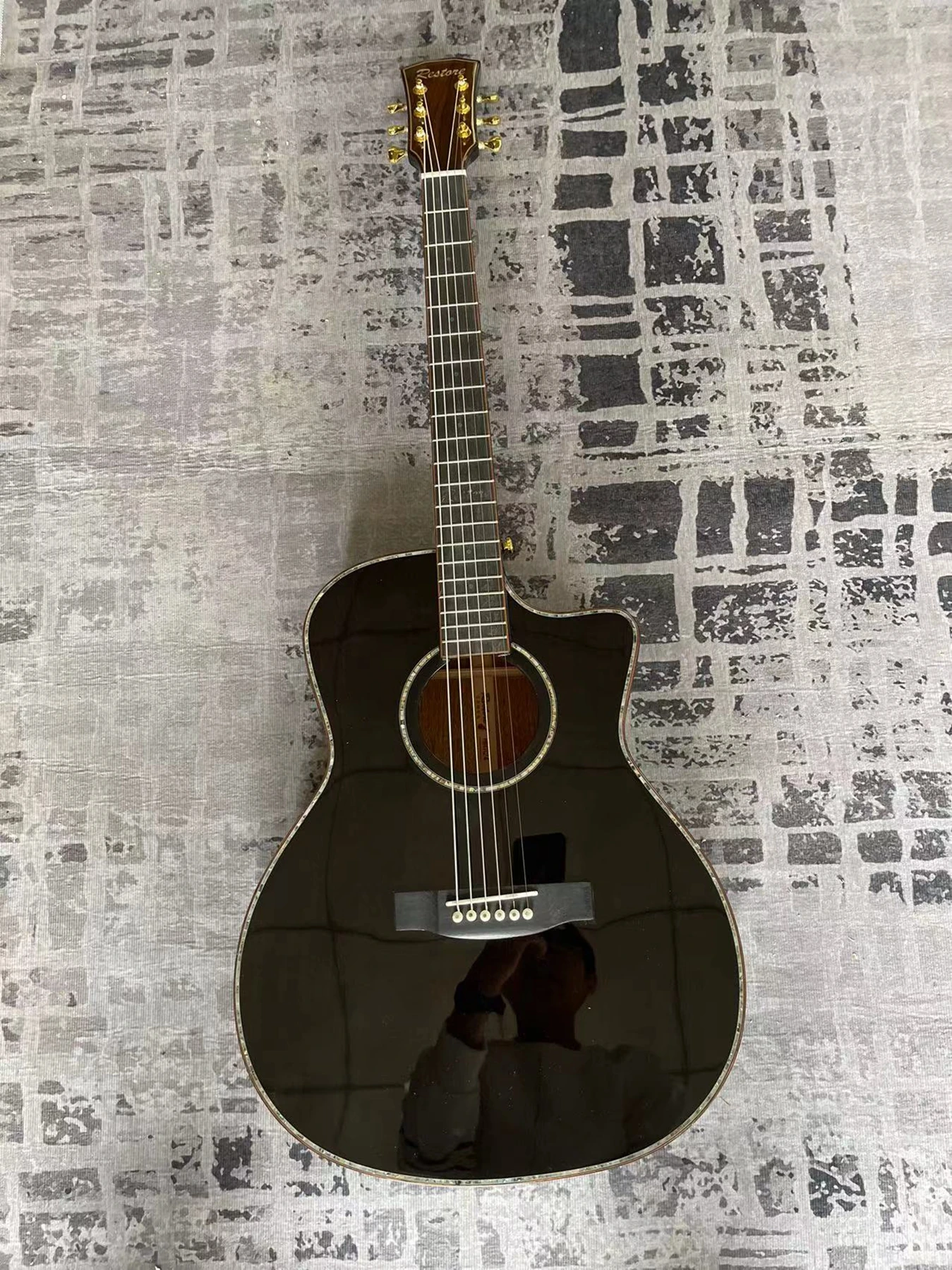

Full single peach blossom core guitar, travel guitar, rose wood fingerboard, physical shooting, package shipping to home