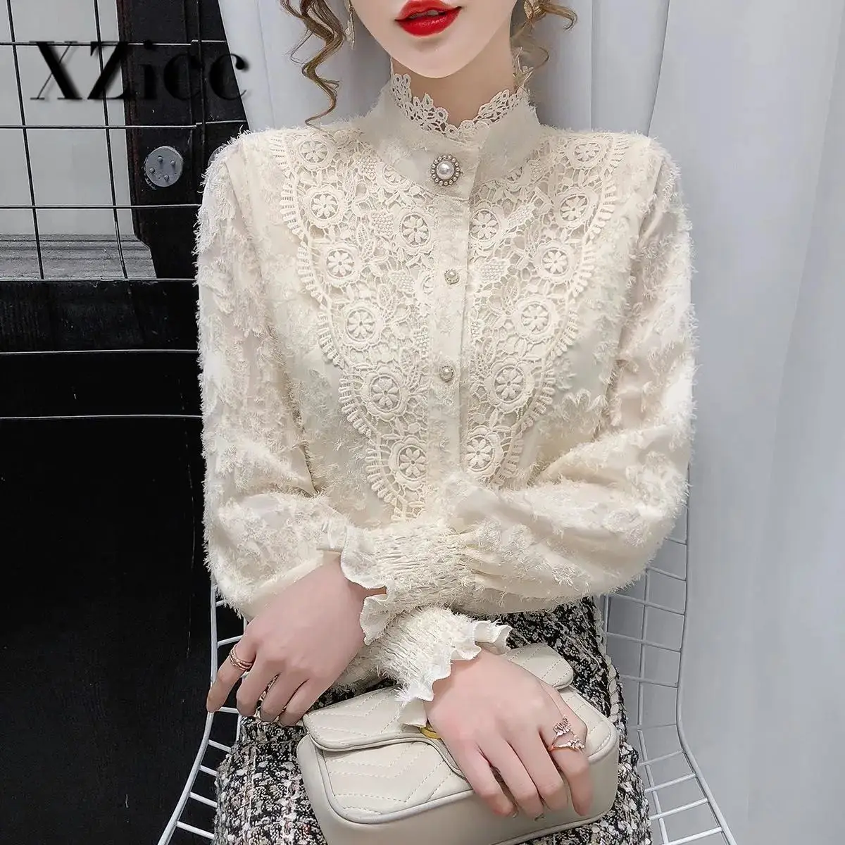 

Autumn 2023 New Lace Chiffon Shirt Winter Plush Elegant and Luxurious Lace Shirt Versatile Solid Color Top Party Evening Dress