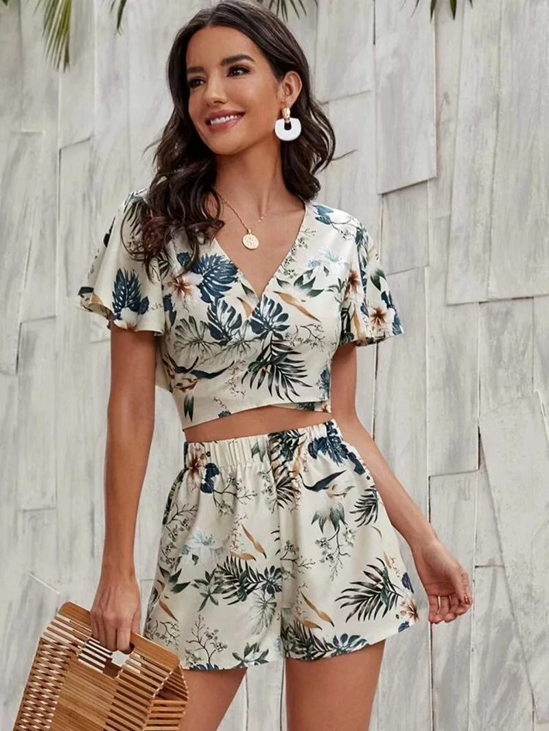 

Summer Casual Flowers Sexy Short Sets Two Piece Set For Women Print Crop T Shirts 2 Piece Set Outfit Sets For Office Lady