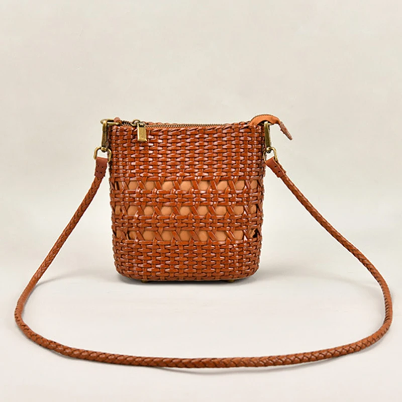 

2022 Fashion Handmade Woven Bag Luxury Woven Leather Shoulder Bag Lady Crossbody Hobo Handle Casual Beach Handbags and Purses