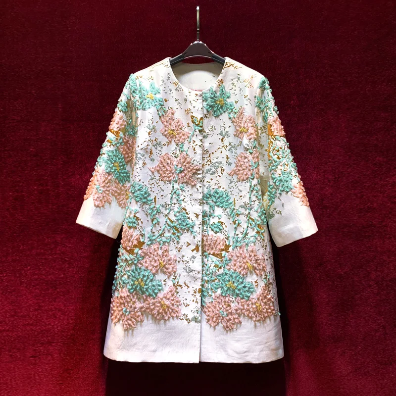 

New European and American women's wear for winter 2022 Nine-point sleeve round collar heavy bead jacquard Fashion trench coat