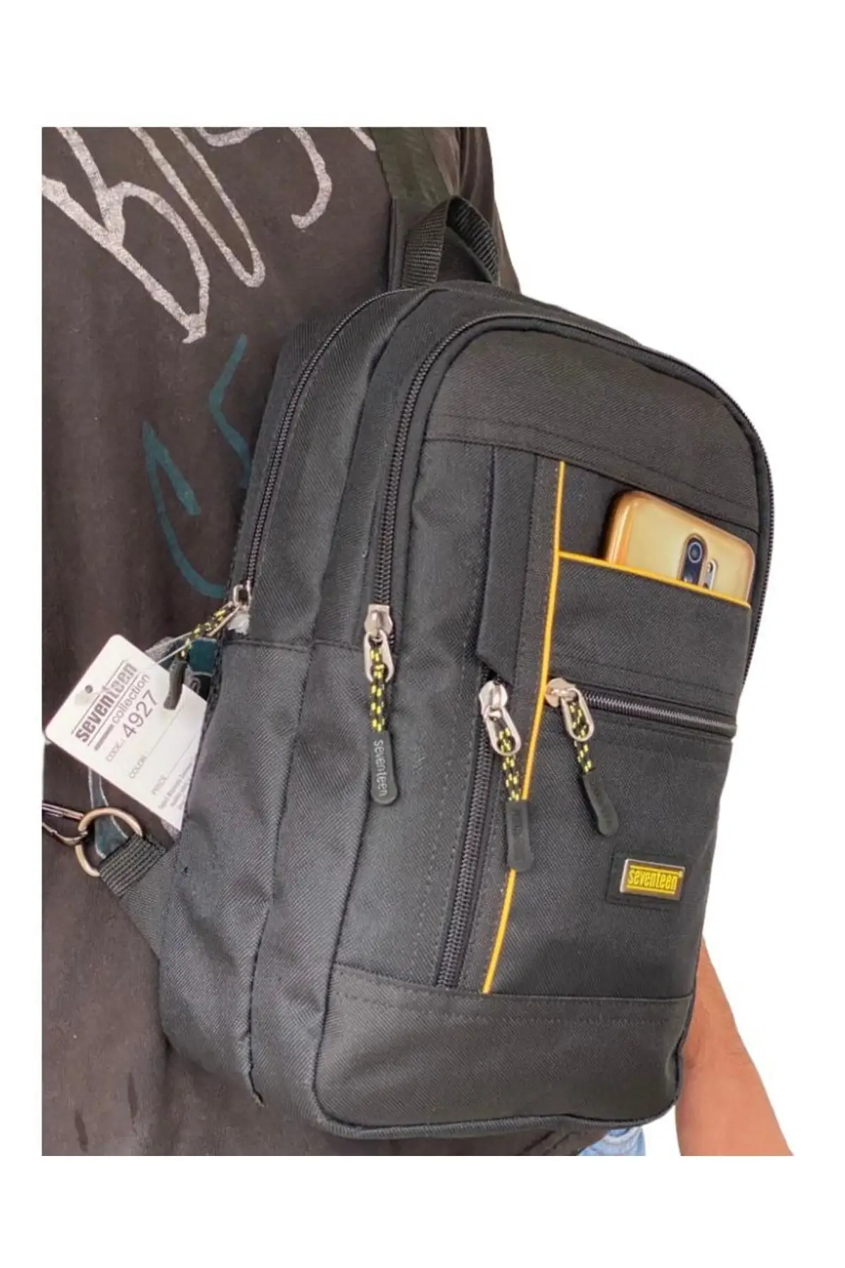 

Семнадцать больших крестов