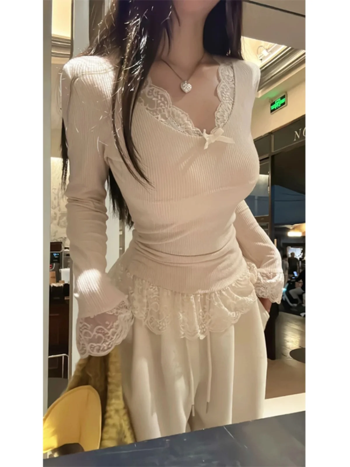 Pure Desire Sexy U-Collar Lace Stitching Long sleeves Shirt Women Autumn and Winter Inner wear Design Sense Sweet Spicy S...