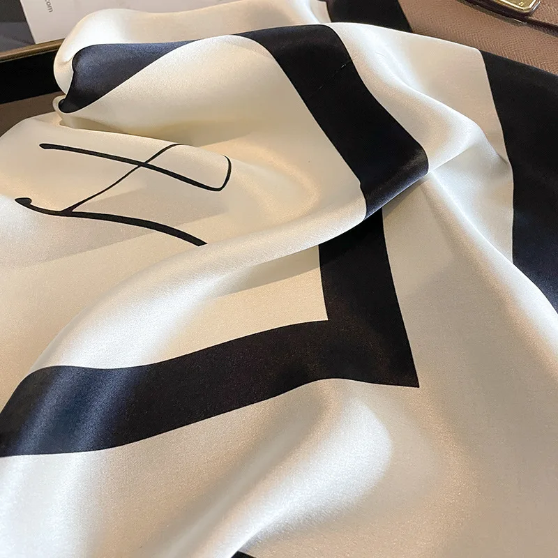 Роскошный фирменный шарф 100% Шелковая бандана Женские квадратные шарфы тутовая