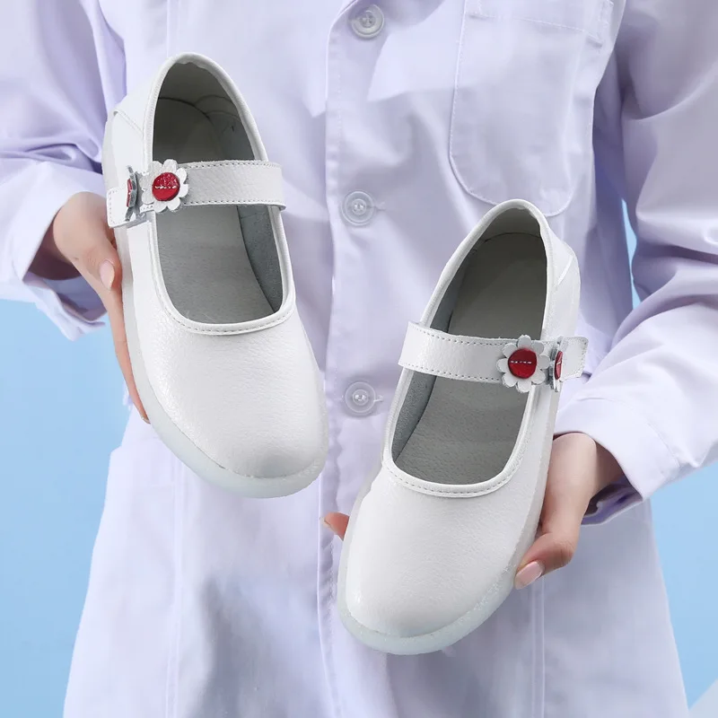 New Arrival Cute Design Leather White Nurse Mates Flat Shoes Ladies Anti-slippery