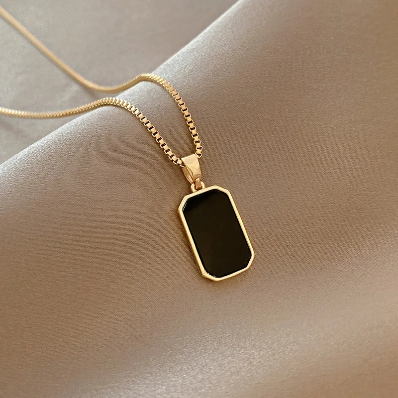 

Stainless Steel Black Square Natural Shell Pendant Necklace for Women Metal Punk Choker Necklace Gift 2022 Statement Jewelry