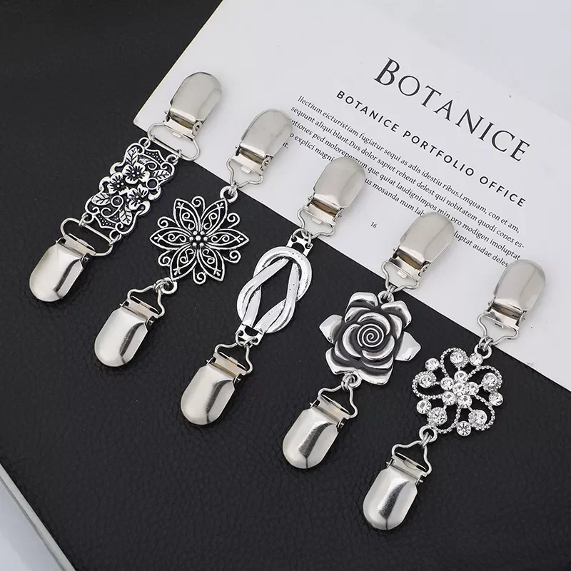 

Flower Shape Cardigan Clip Vintage Scarf Buckle Vest Clip Fasteners for Clothes Haberdashery Sewing Clothing Clip