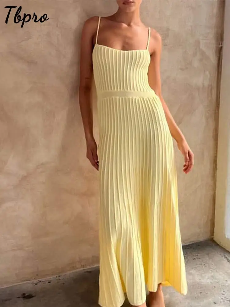 

Женское трикотажное платье на бретелях-спагетти, с квадратным вырезом