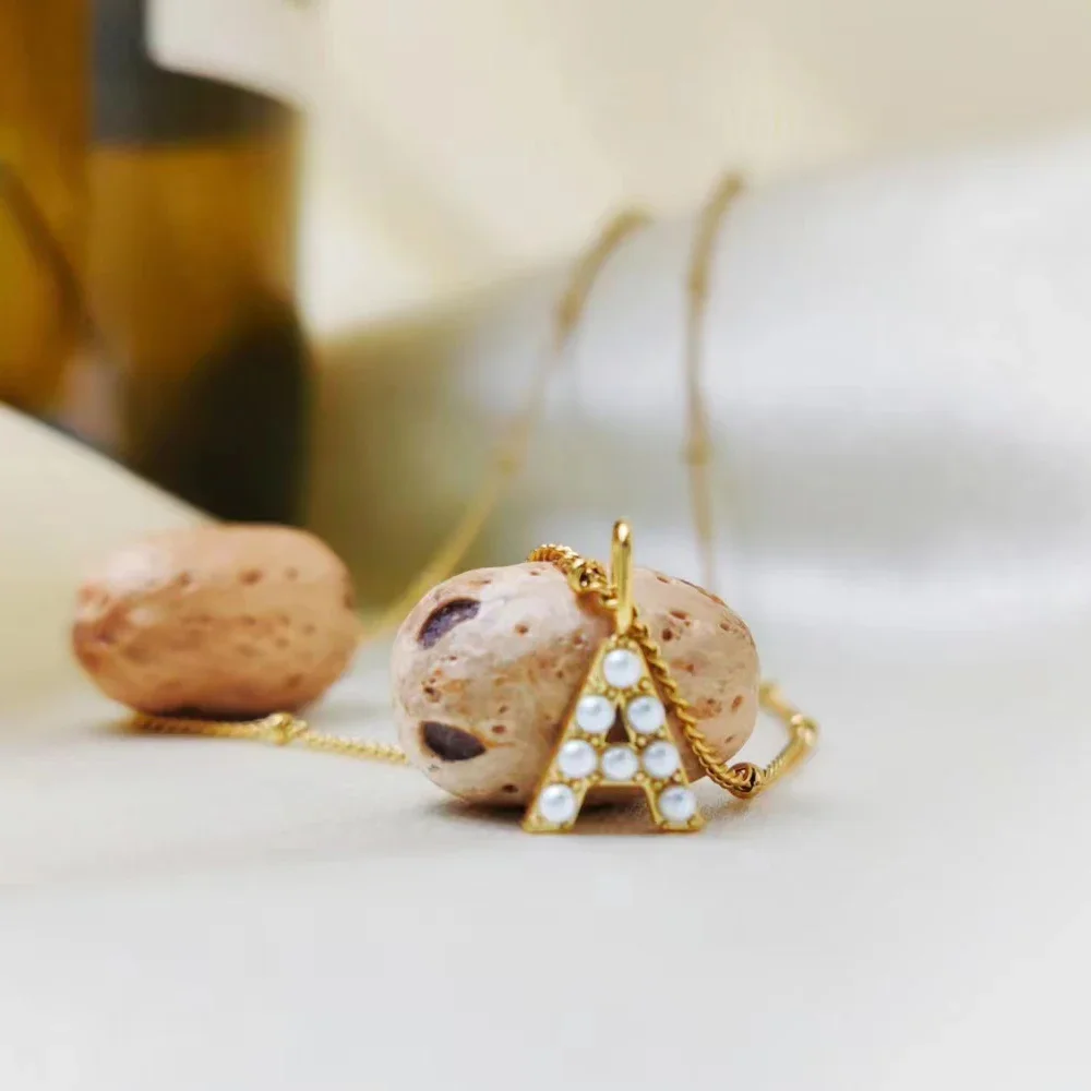 Женская цепочка из нержавеющей стали с подвеской в виде букв