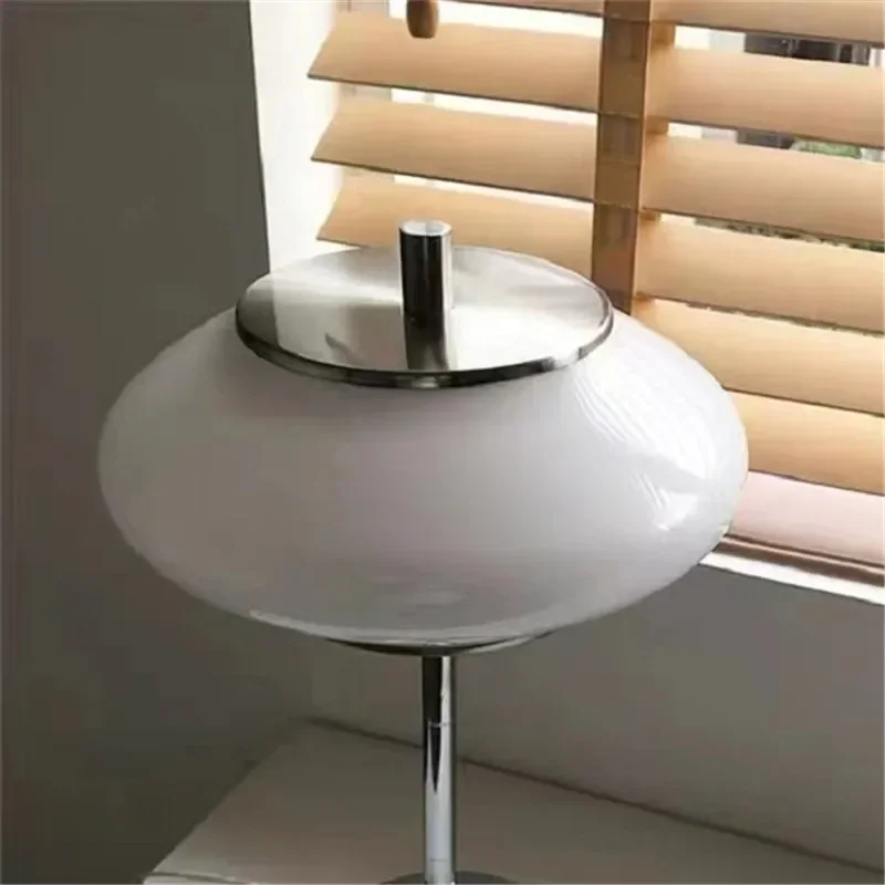 Lámpara de mesa diseño OVNI danés sala estar minimalista para lámpara vidrio esquina bauhaus oficina estudio