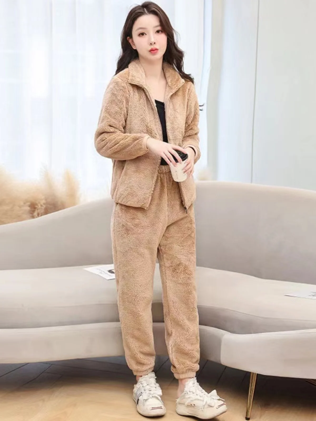 Осенне-зимняя утолщенная пижама из кораллового флиса женский костюм домашняя