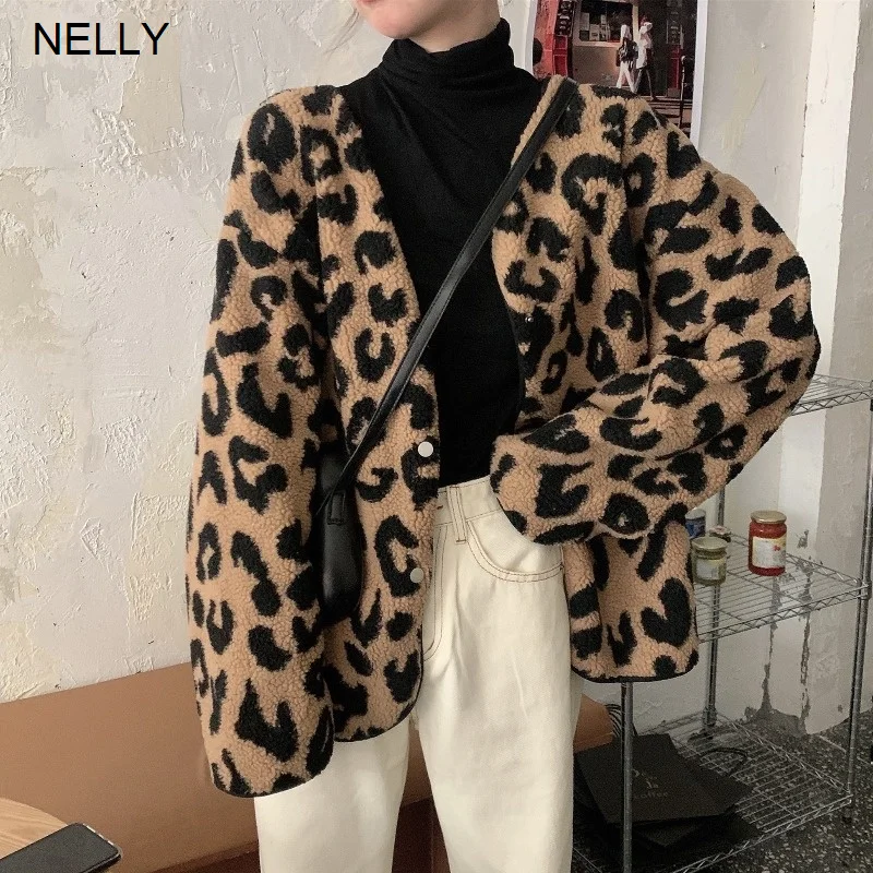 

Lamb Wool Coat Female Autumn and Winter 2022 New Hong Kong Flavor Minority Age Reduction Fashion Versatile Leopard Print Top