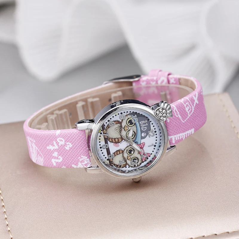 Lovely Couples Women's Watch Owl Cartoon Digital Student Diamond Pineapple Silver Case Women's Watch