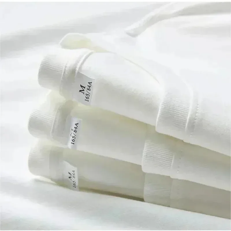 Женская хлопковая футболка с коротким рукавом круглым вырезом и принтом