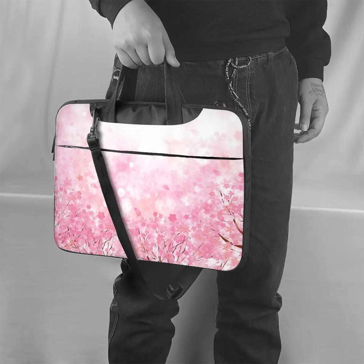 Рисунок 6 - Чехол для ноутбука с изображением