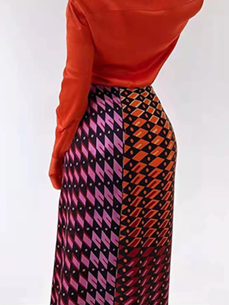 Женская юбка в богемном стиле с узлом и принтом |