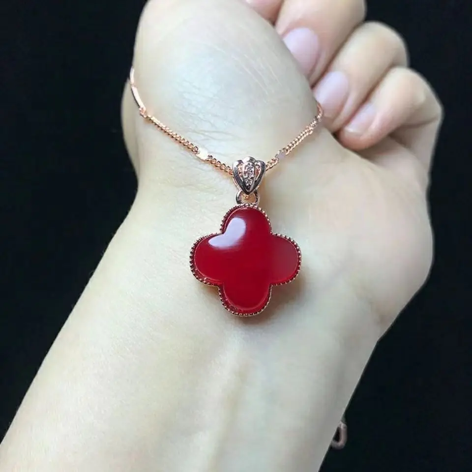 Оптовая продажа подвеска из халцедона с четырьмя листьями инкрустированная