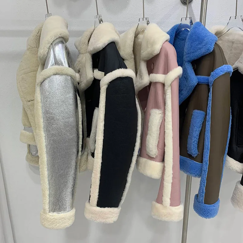 Женская байкерская куртка из натуральной овчины теплая и меха ягненка для зимы