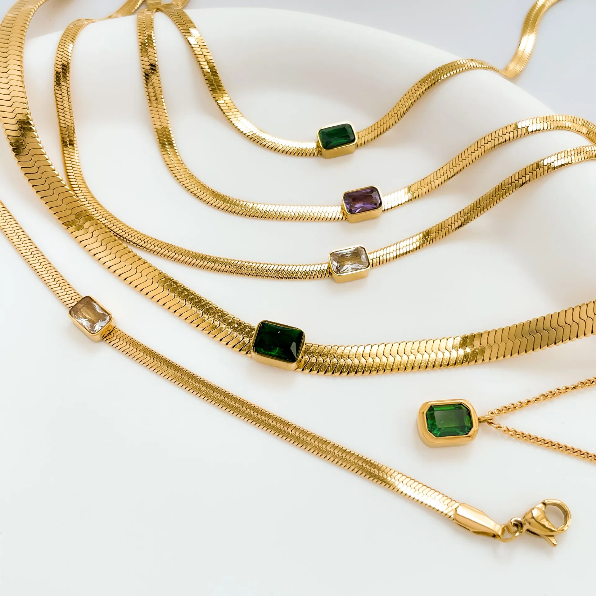 Модное женское ожерелье-цепочка с кубическим цирконием ожерелье зеленым и змеей