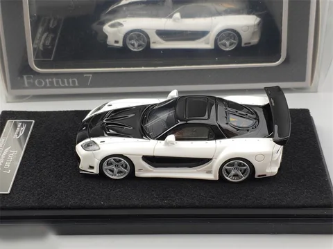 Модель автомобиля Mazda RX7 1:64 Cute Panda