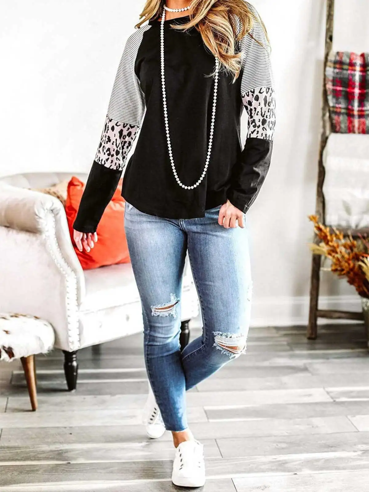 Women Slip On Round Toe Flat Canvas Sneakers Platform Canvas Shoes  Classic Solid Lace-up Sneakers Outdoor Walking Shoe