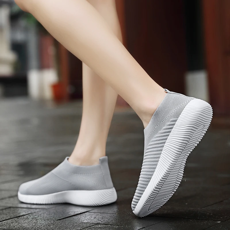 Light Women's Sneakers Breathable Mesh Summer Running Shoes Ladies Slip On Casual Sock Shoes Female Comfortable Sports Trainers