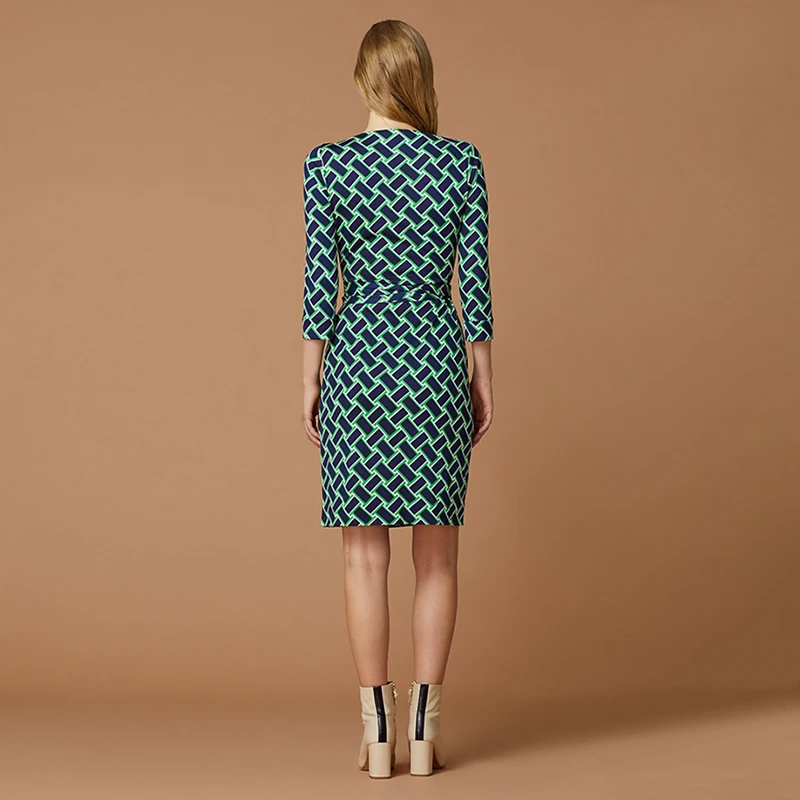 Женское платье с запахом летнее облегающее для отпуска V-образным вырезом