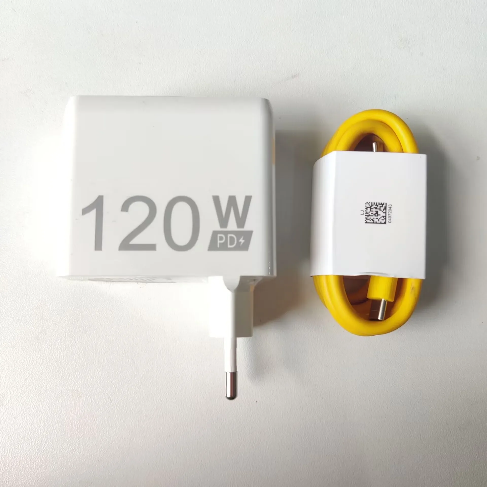 Фото Высококачественное быстрое зарядное устройство 120W для Realme GT8 Pro, OnePlus 15, Ace6, адаптер для телефона, быстрая зарядка + кабель USB Type-C 20V 6A №2