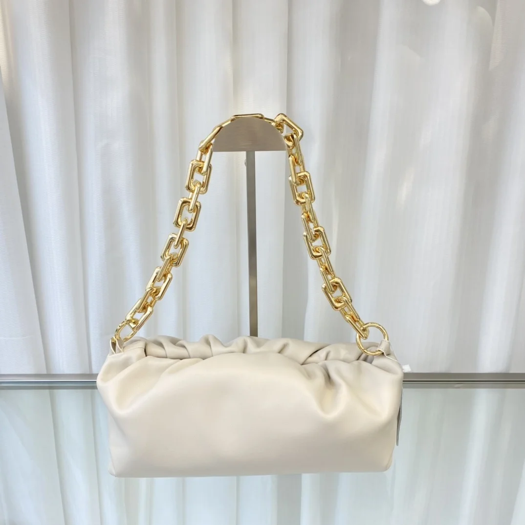 

Высококачественная Роскошная брендовая сумка из натуральной кожи в форме облака, новинка 2023, вместительная складчатая женская сумка на одн...