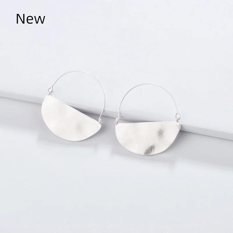 

2020 New Large Hammered Semicircle Hoop Earrings for Women Statement Earrings Jewelry Wholesale