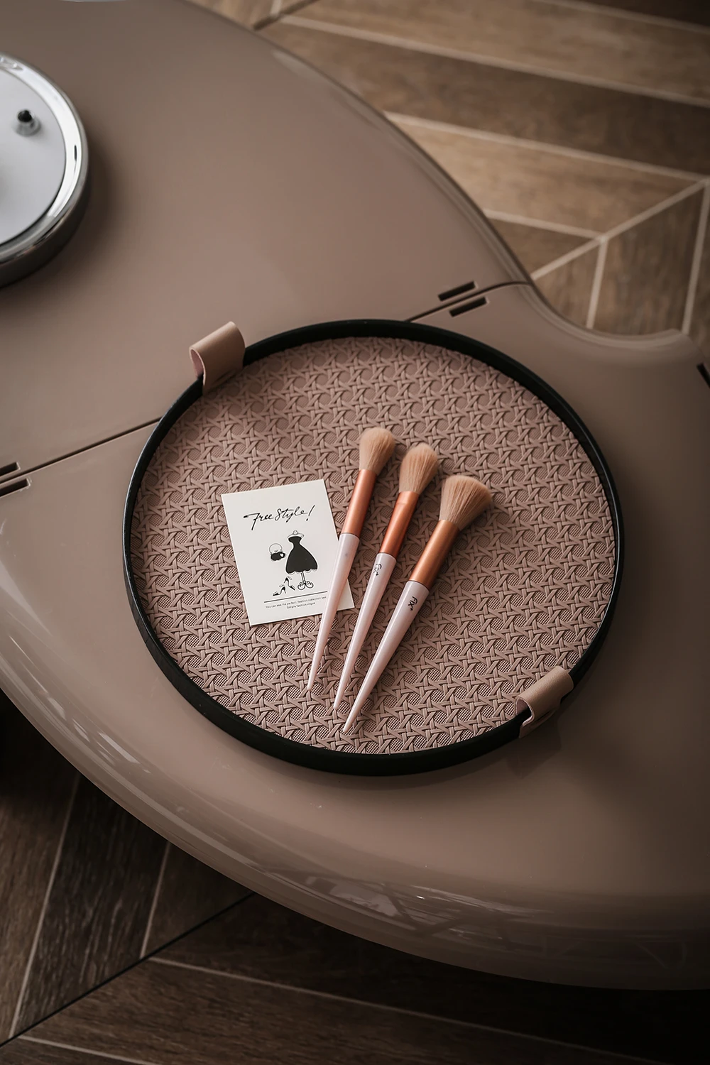 Круглый поднос для украшений в скандинавском стиле плетеный кожаный лоток