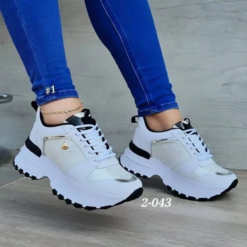 2023 New Rivet Sneakers Fashion Leather Mesh Breathable Wedge Running Shoe Casual Air Cushion Lace Women Vulcanized Shoes Couple