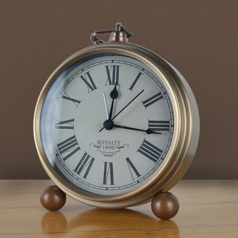 

European Retro Wrought Iron Alarm Clock Creative Electronic Clock Home Simple Student Personality Mute Clock