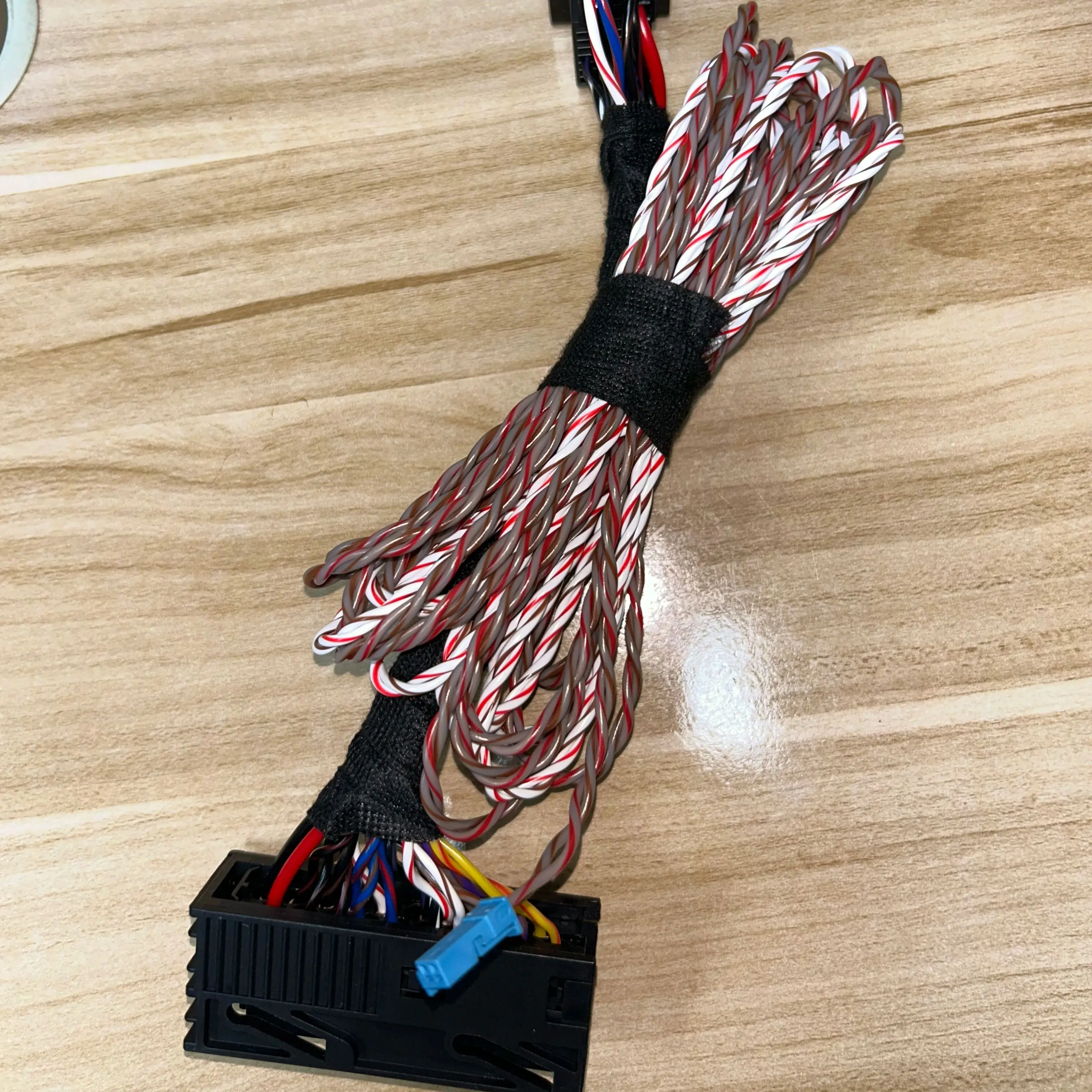 

Высокоточный усилитель для кабеля, мужской/женский наконечник Harman lag